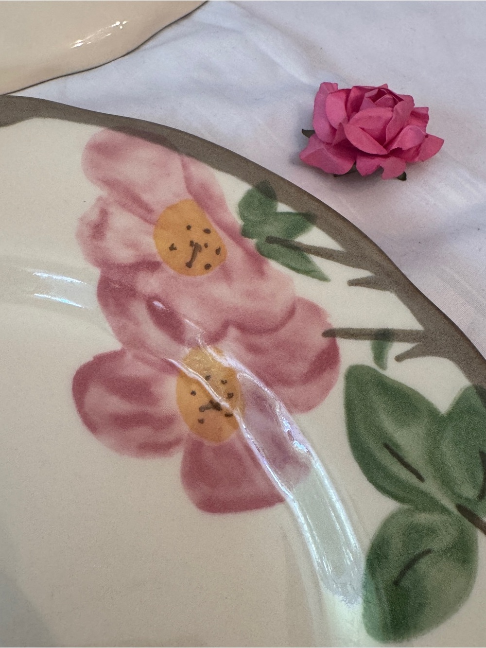 Franciscan Ware, Desert Rose Dinner Plates- Set of 2 - Picture 7 of 7